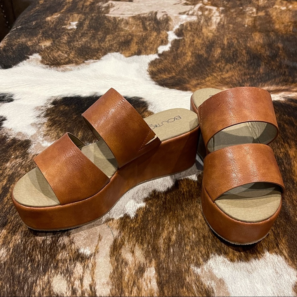 Women’s Slip On Wedges